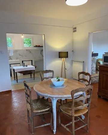 Le Grand Chene * Villeneuve (Alpes-de-Haute-Provence)